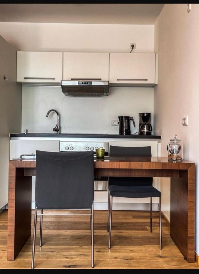Zimmer - Modernes Apartment Mit 45 Qm. Штраубинг Экстерьер фото